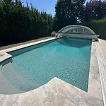 Lv House & Gardens *