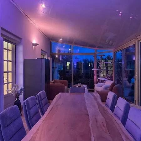 Lv House & Gardens Apartment *