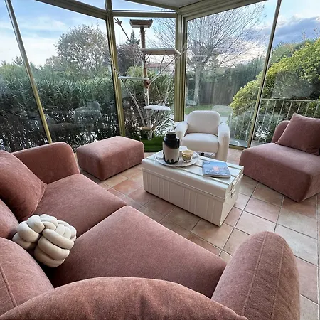 Lv House & Gardens Apartment Carcassonne