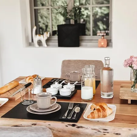 Lv House & Gardens * Carcassonne