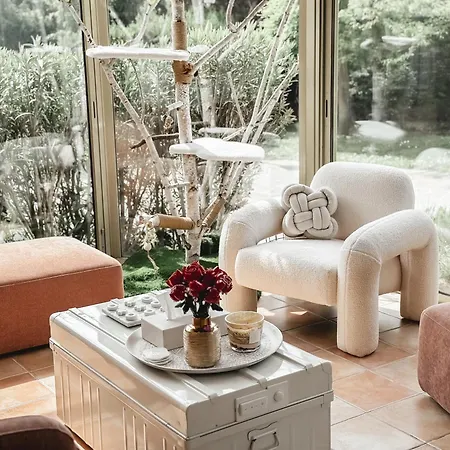 Lv House & Gardens Apartment *