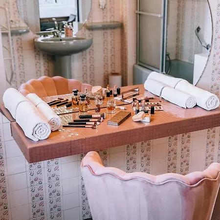 Lv House & Gardens * Carcassonne