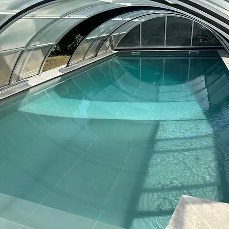 Lv House & Gardens *