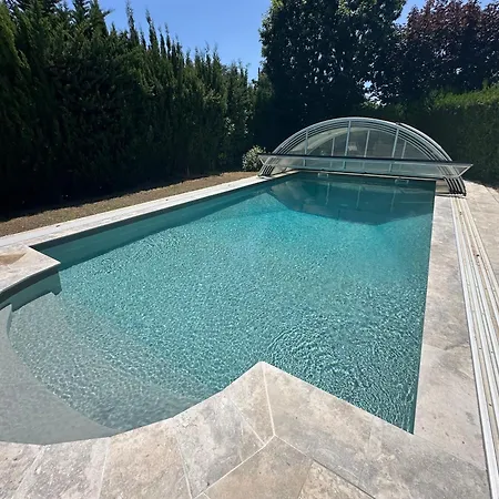 Lv House & Gardens *