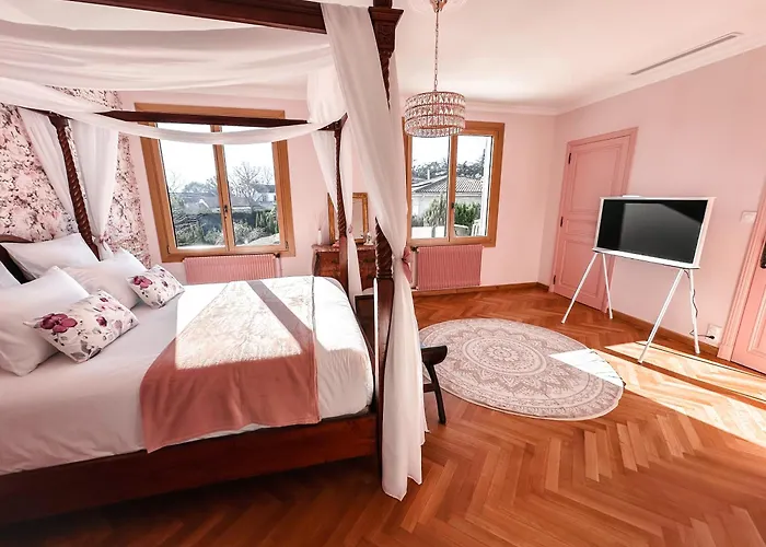 Lv House & Gardens Apartament