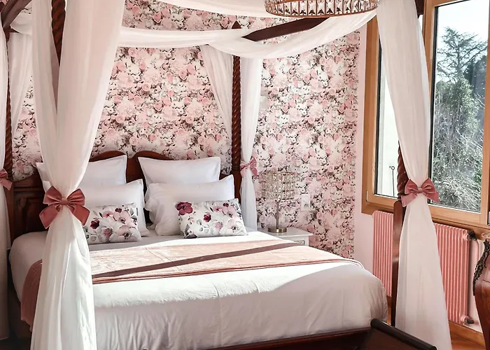 Lv House & Gardens Apartament *