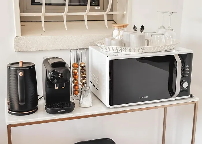 Lv House & Gardens アパート