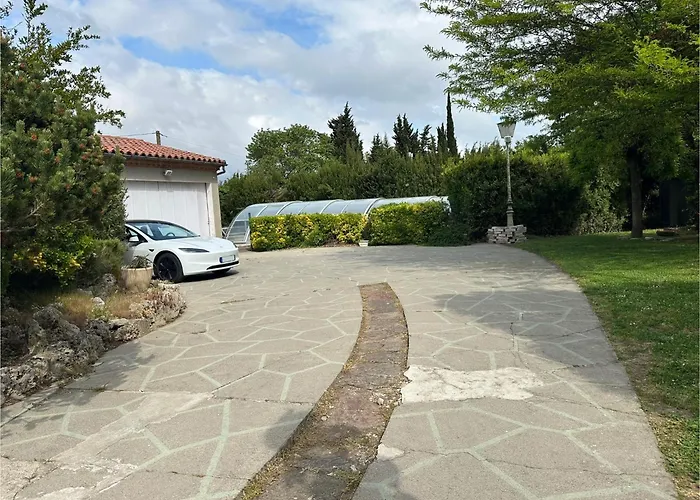 Lv House & Gardens * Carcassonne