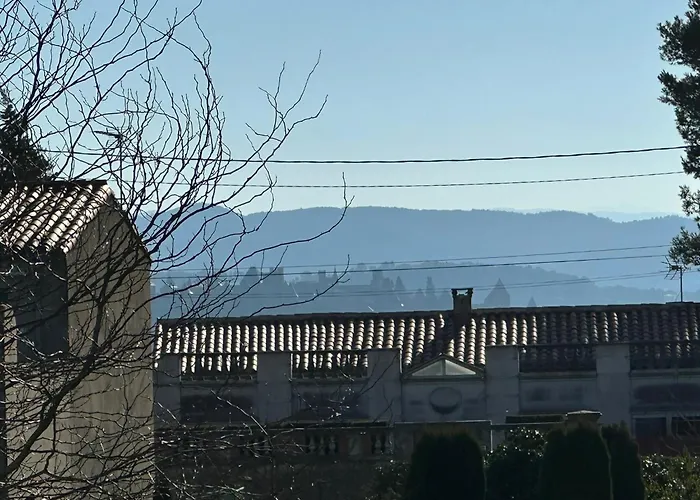 Lv House & Gardens Apartament