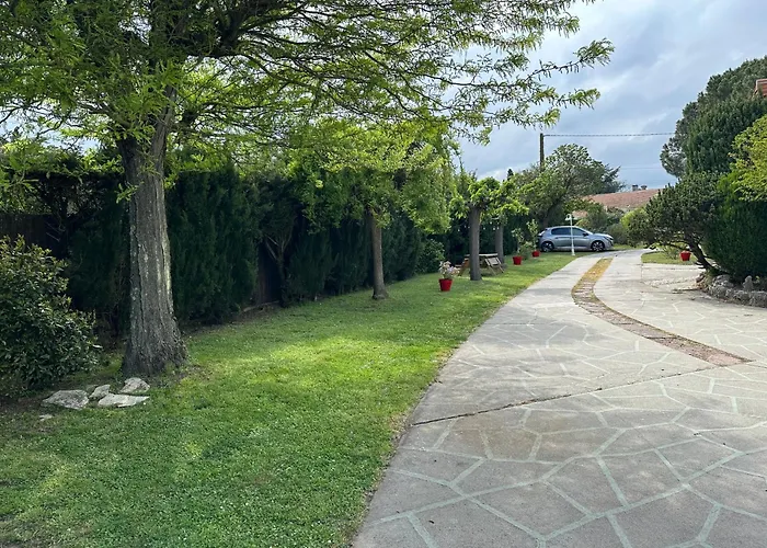 Lv House & Gardens * Carcassonne