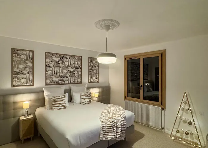 Lv House & Gardens アパート